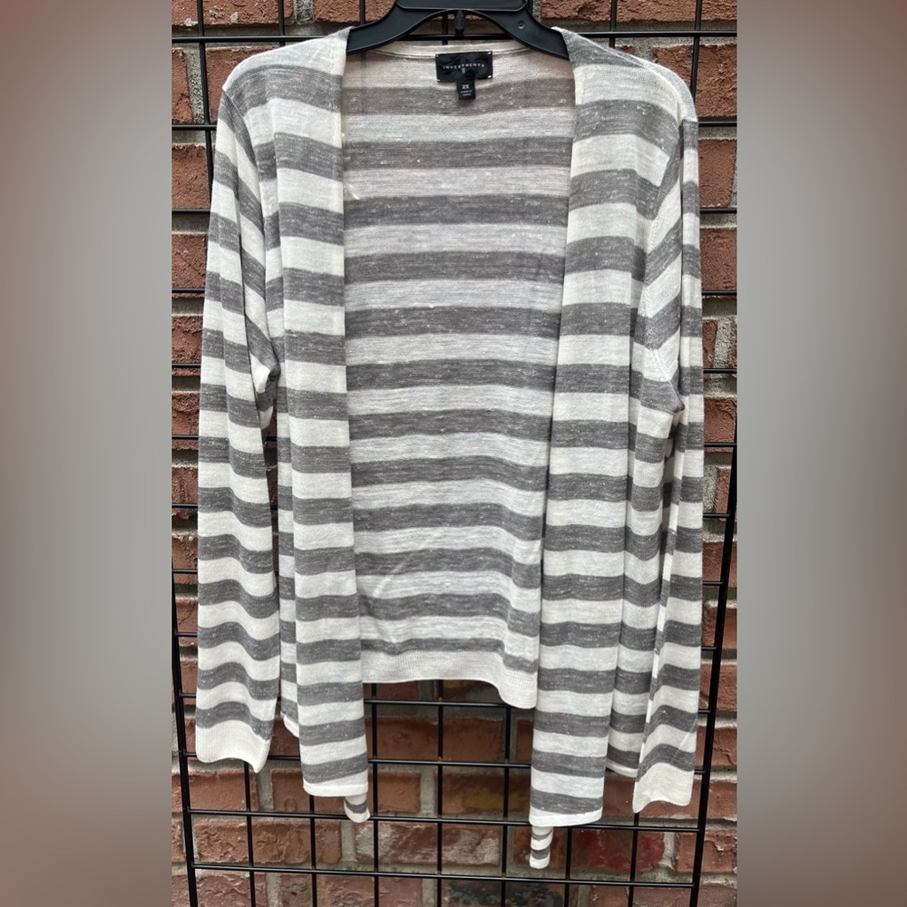 Investments Cardigan Gary and White Size 2X